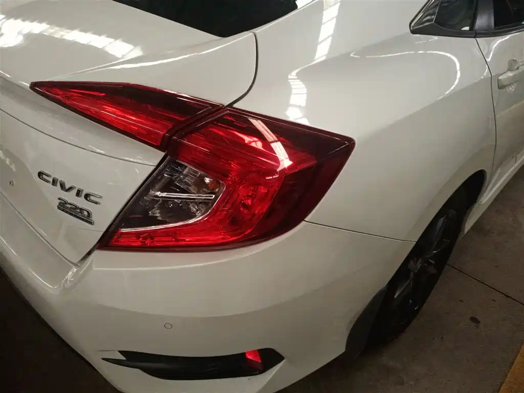 Honda Civic — фото 8