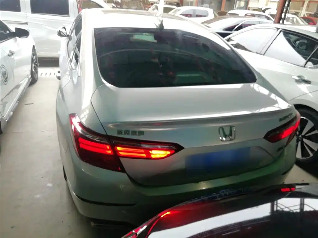 Honda Inspire — фото 6