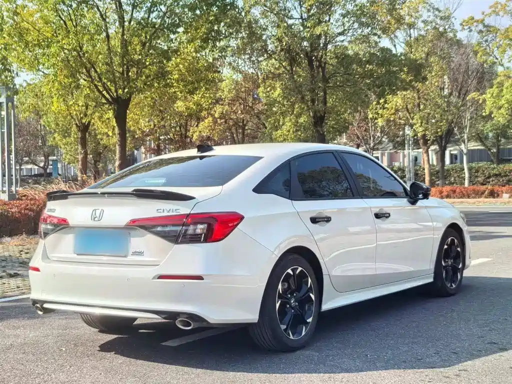 Honda Civic — фото 17