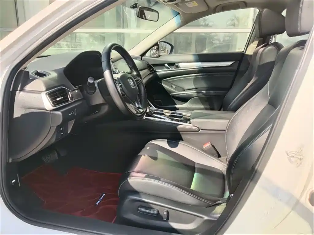 Honda Accord — фото 14