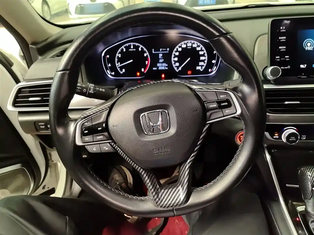 Honda Accord — фото 3