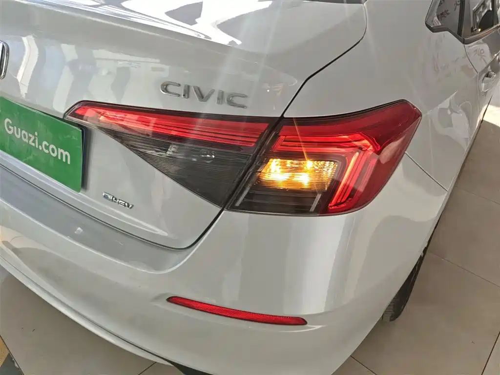 Honda Civic — фото 8