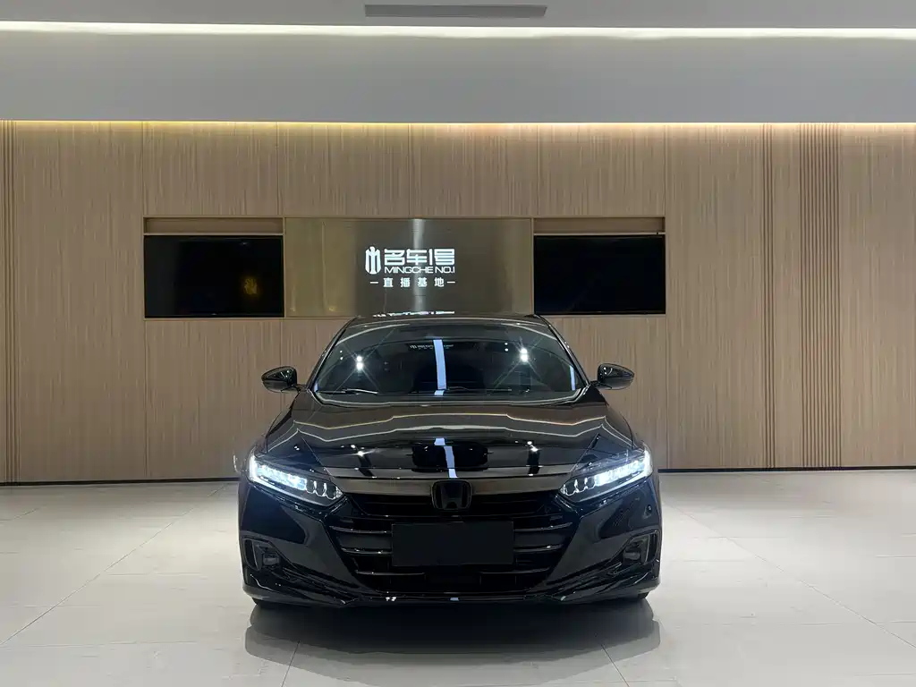 Honda Accord — фото 3