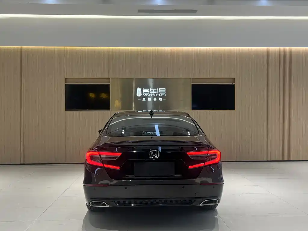 Honda Accord — фото 5