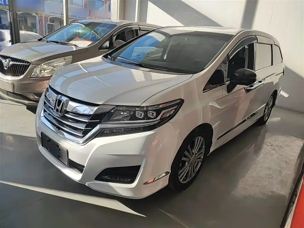 Honda Elysion — фото 2