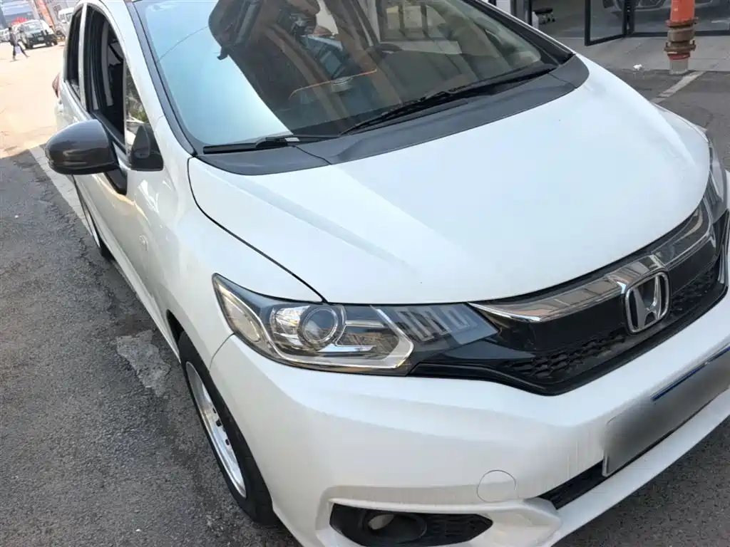 Honda Fit — фото 4