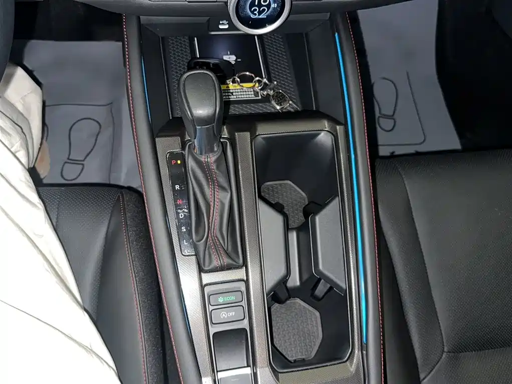 Honda Accord — фото 10