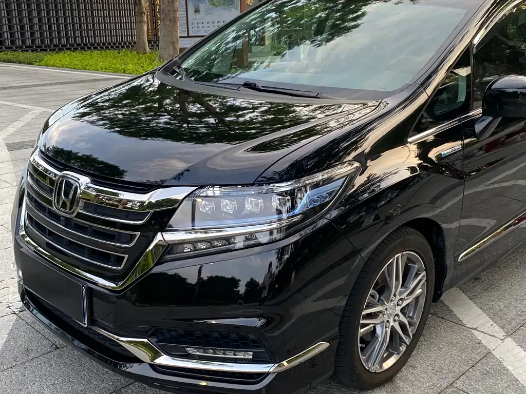 Honda Elysion — фото 33