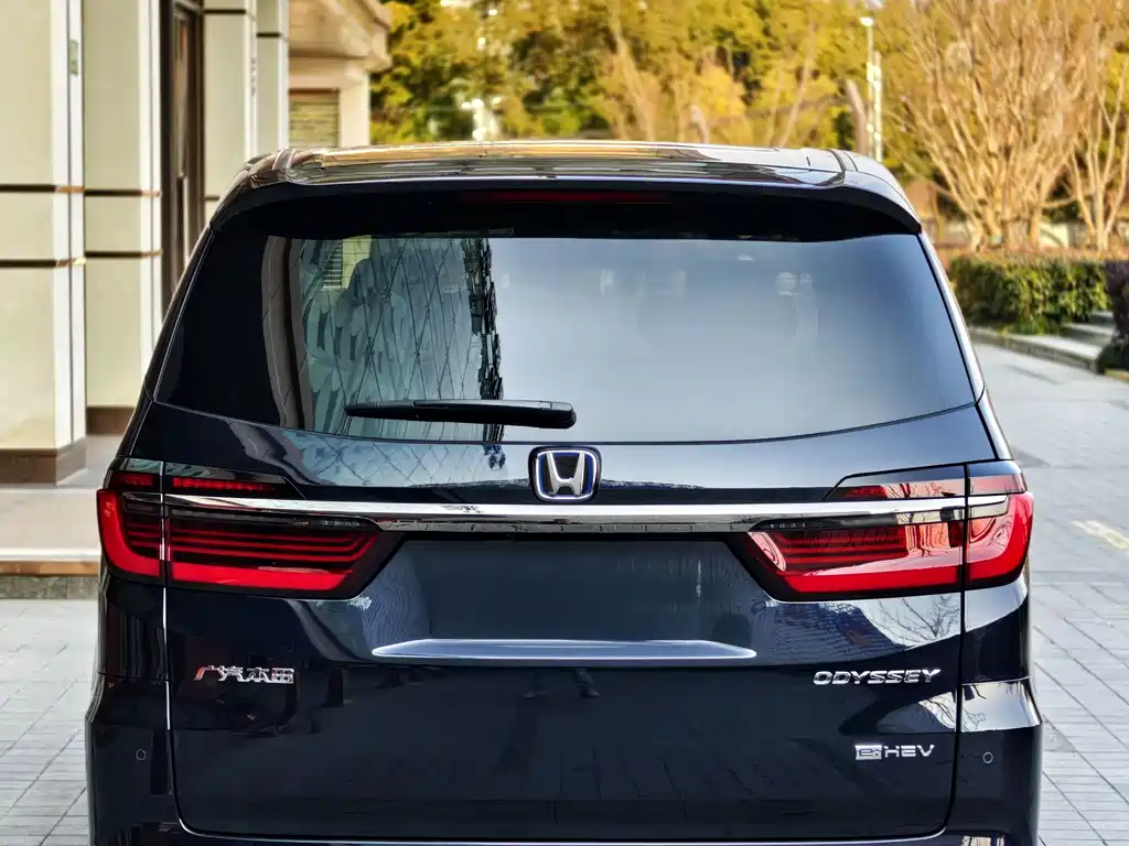 Honda Odyssey — фото 6