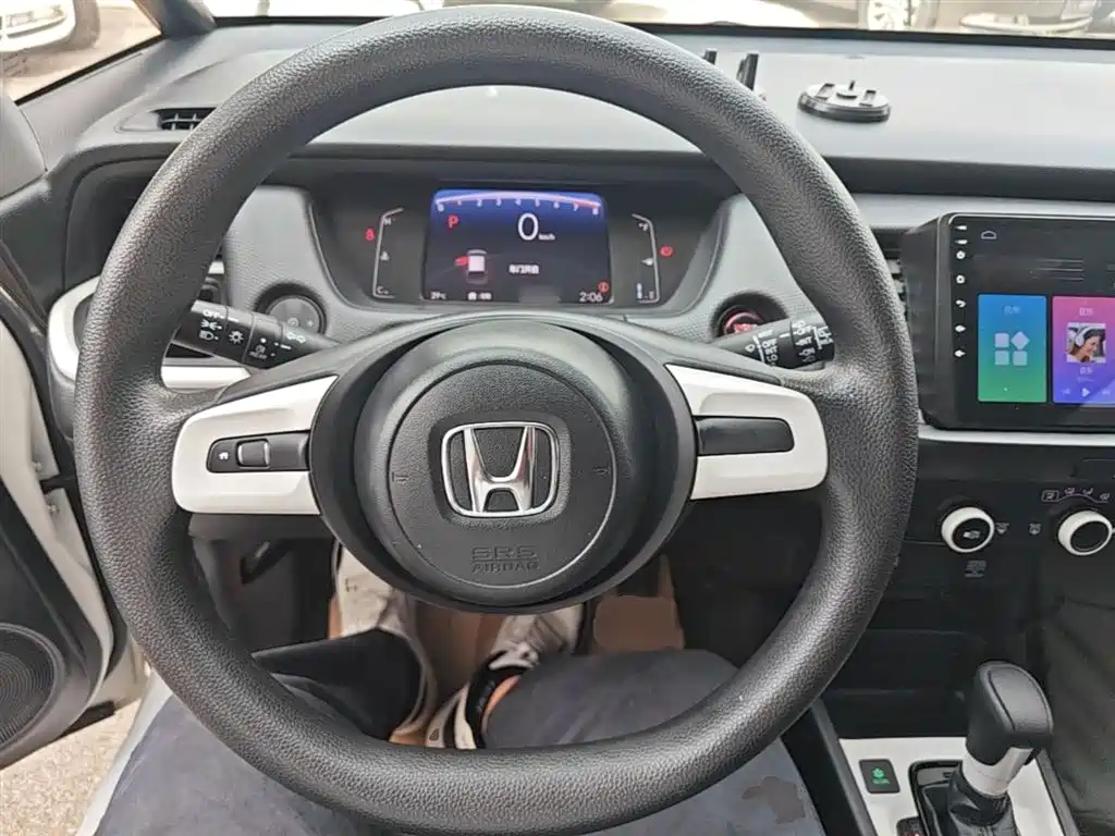 Honda Fit — фото 11