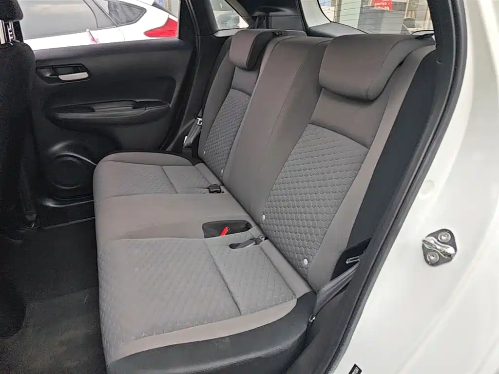Honda Fit — фото 17