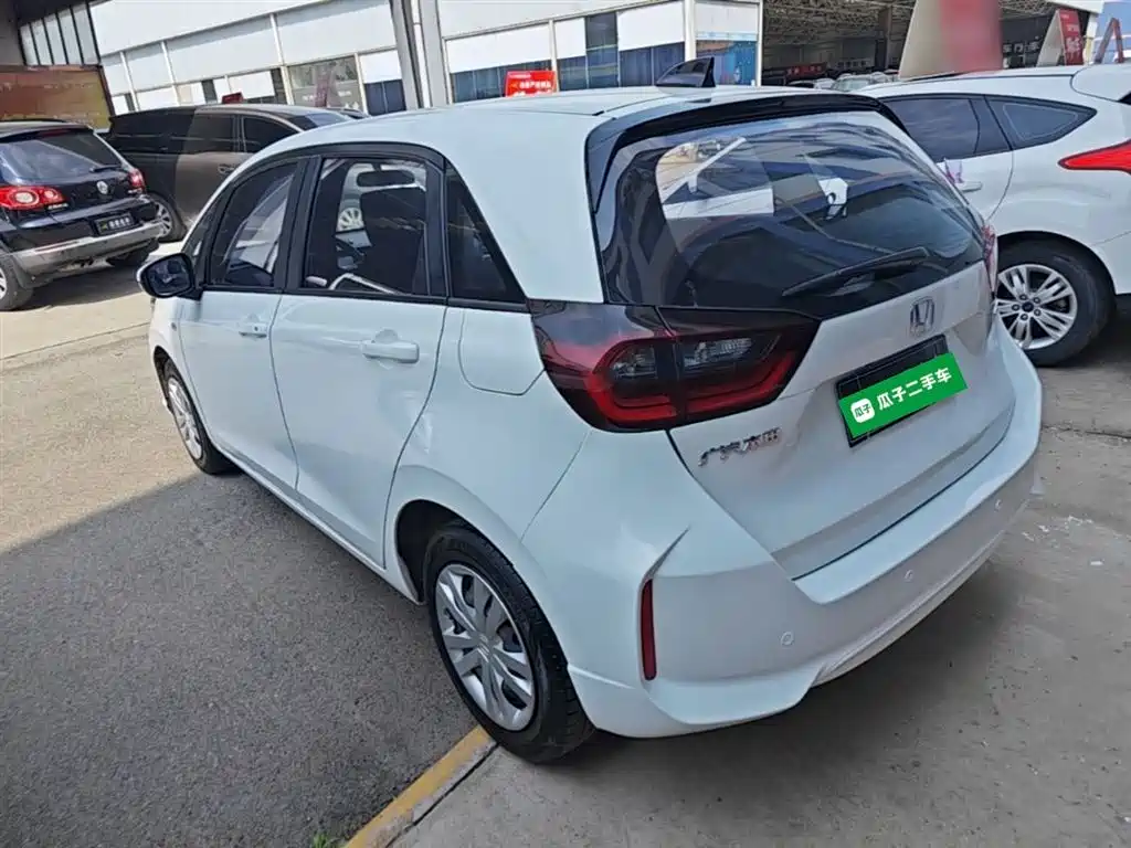 Honda Fit — фото 5