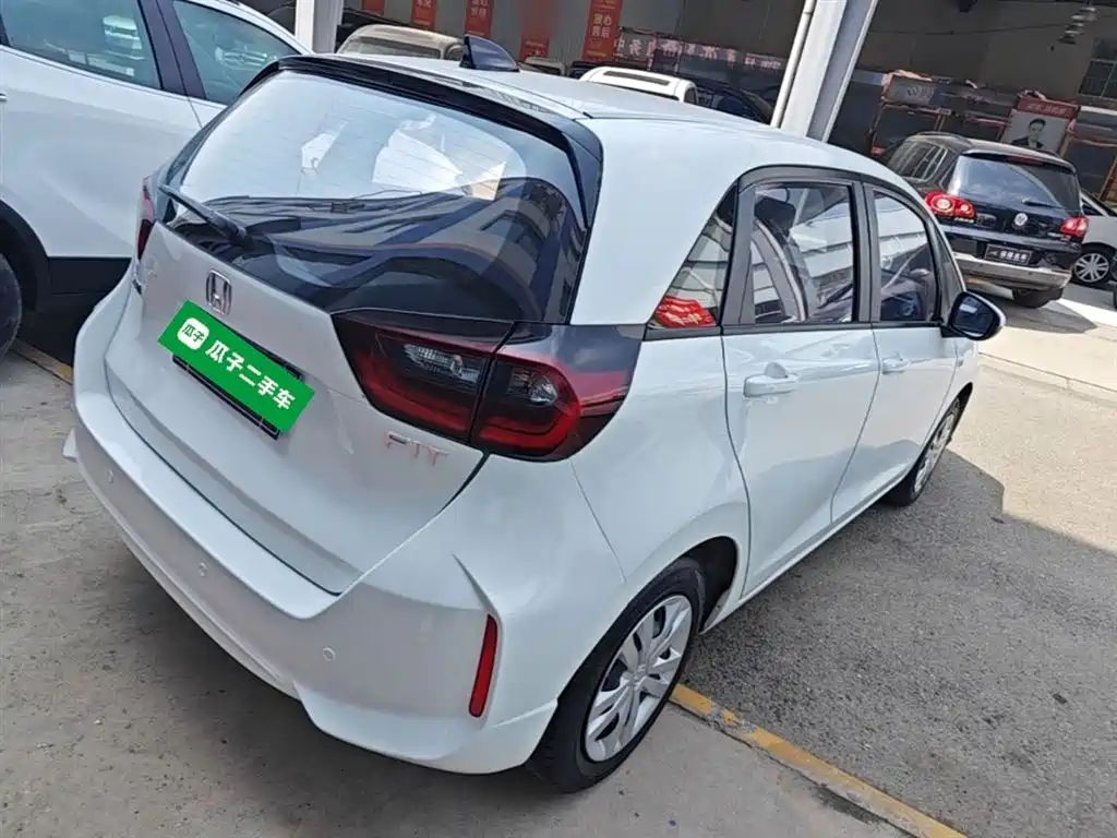Honda Fit — фото 7