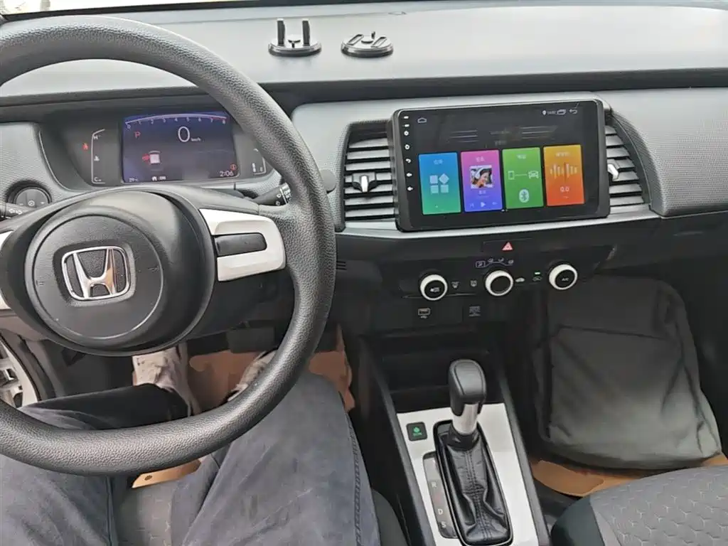 Honda Fit — фото 10
