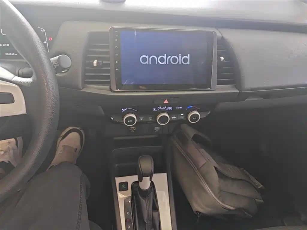 Honda Fit — фото 13