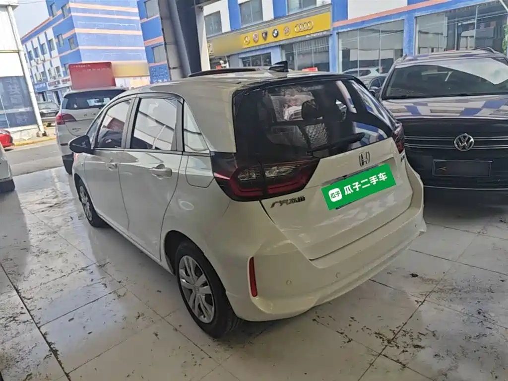 Honda Fit — фото 5
