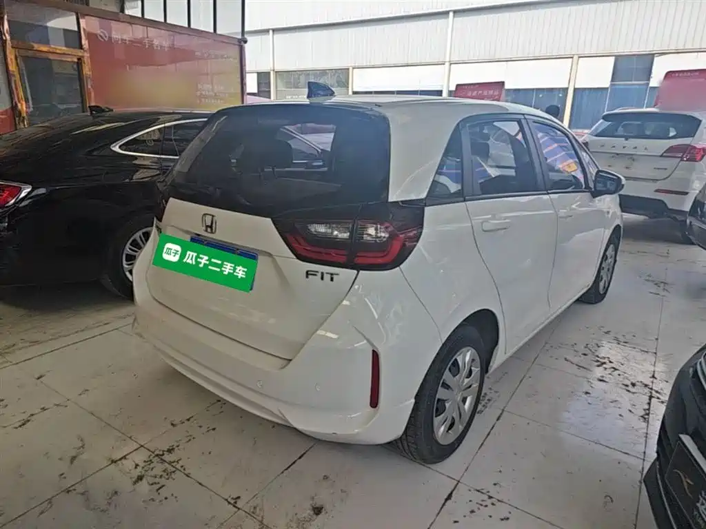Honda Fit — фото 7