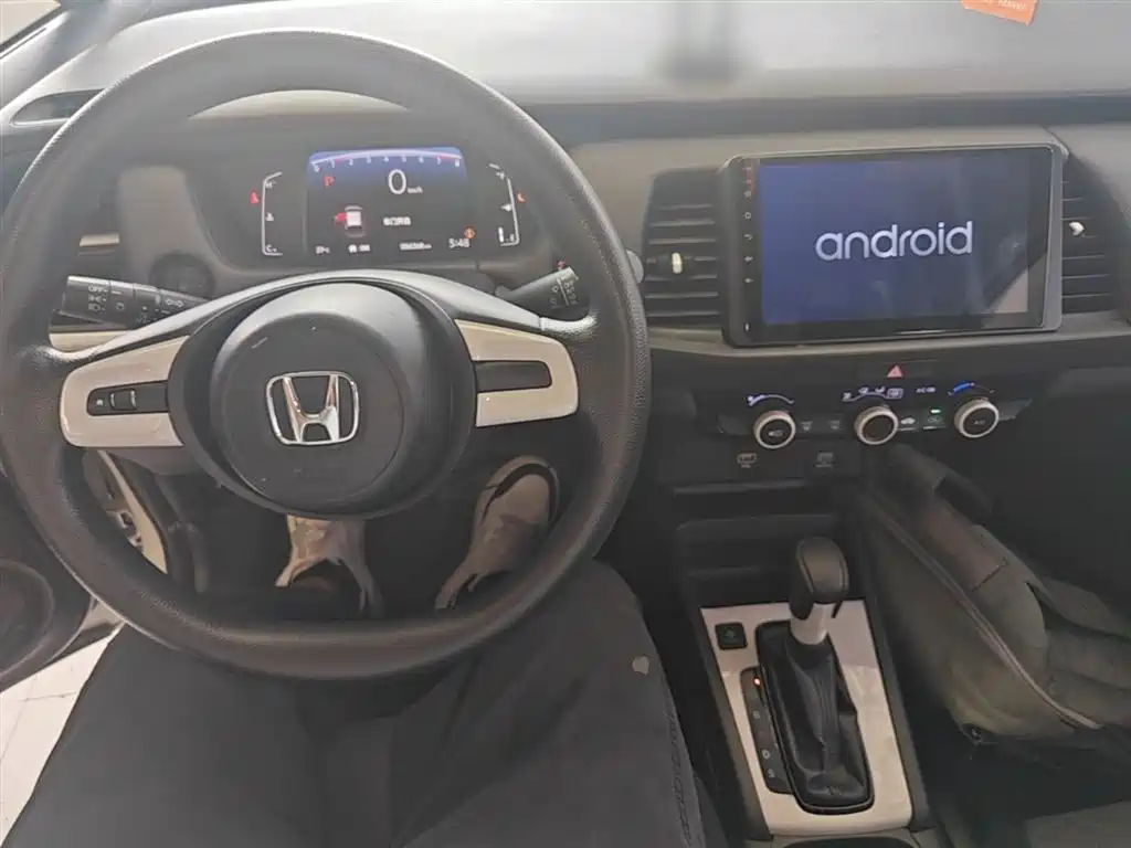 Honda Fit — фото 10