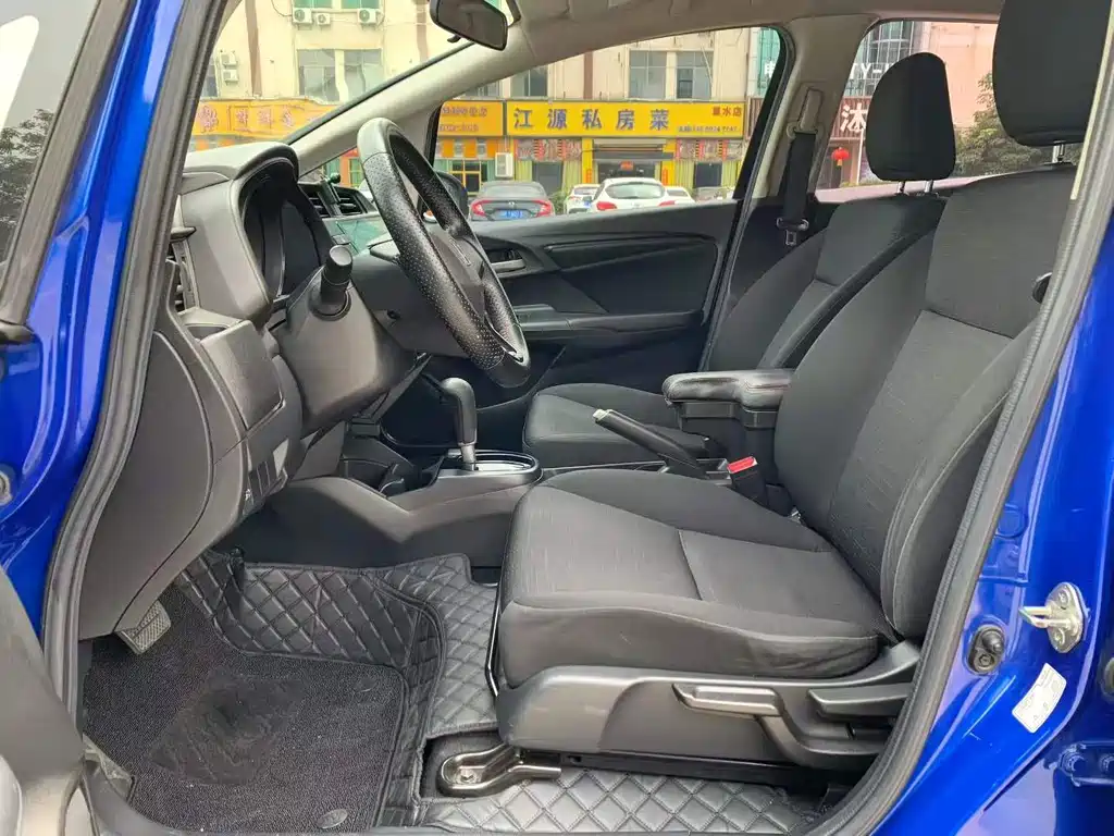 Honda Fit — фото 4