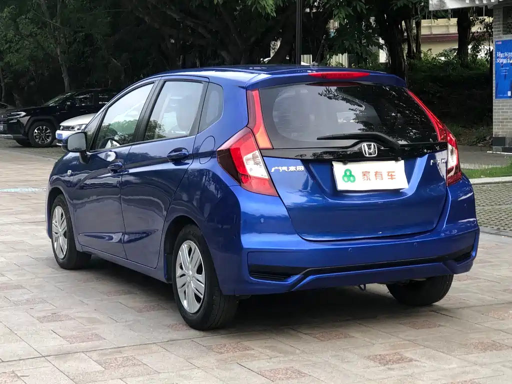 Honda Fit — фото 13