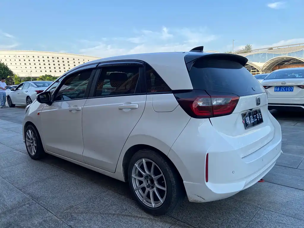 Honda Fit — фото 4
