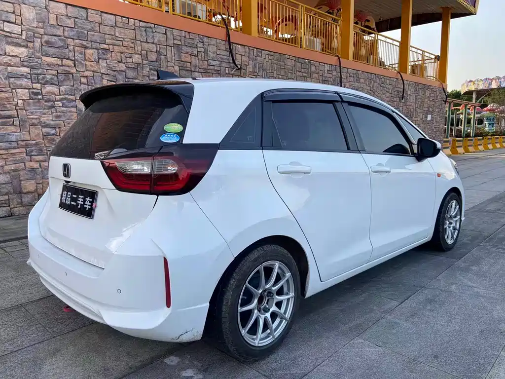Honda Fit — фото 6