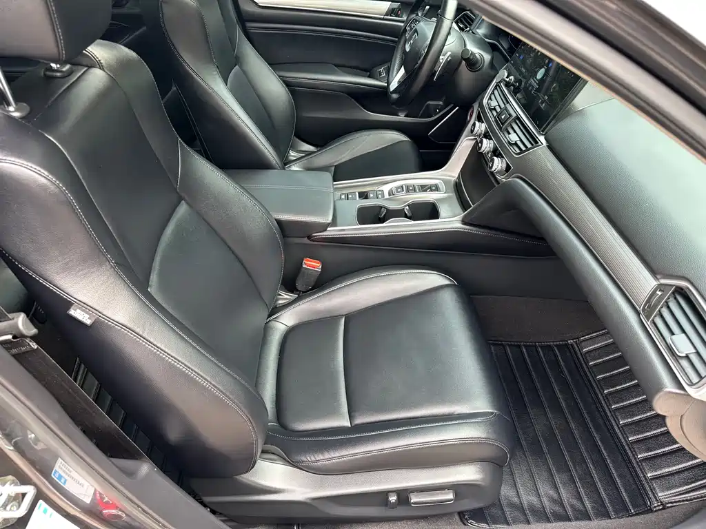Honda Accord — фото 29
