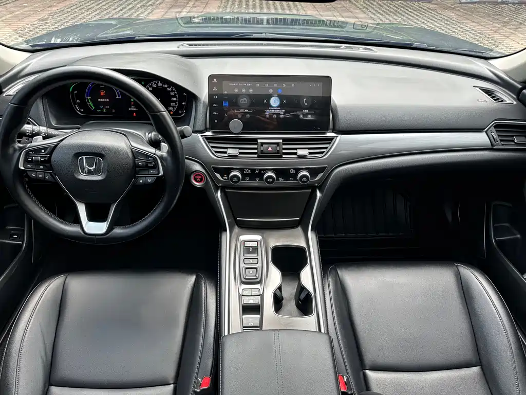 Honda Accord — фото 30