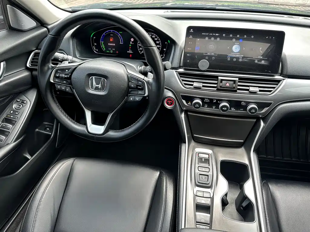 Honda Accord — фото 31