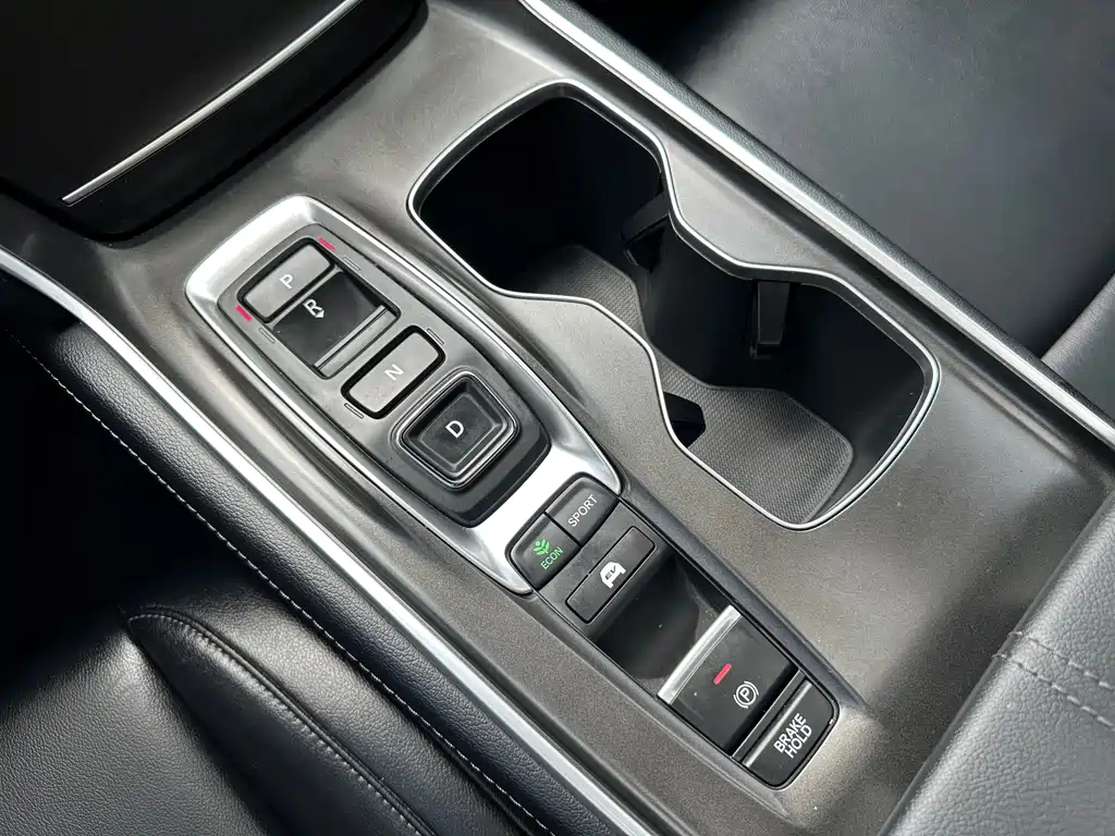 Honda Accord — фото 34