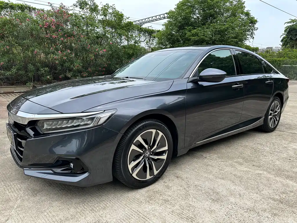 Honda Accord — фото 5