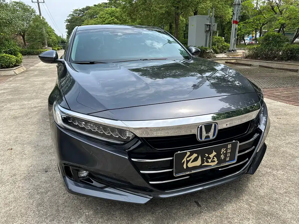 Honda Accord — фото 10