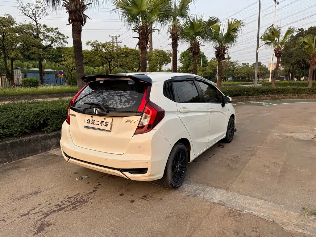 Honda Fit — фото 4