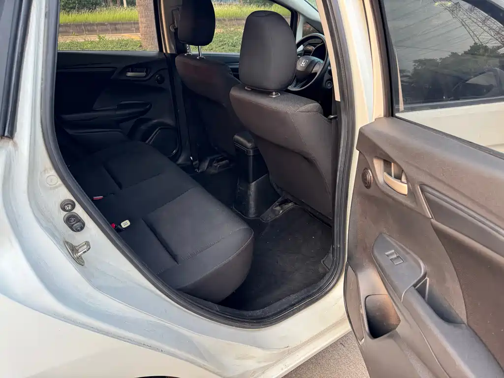 Honda Fit — фото 9