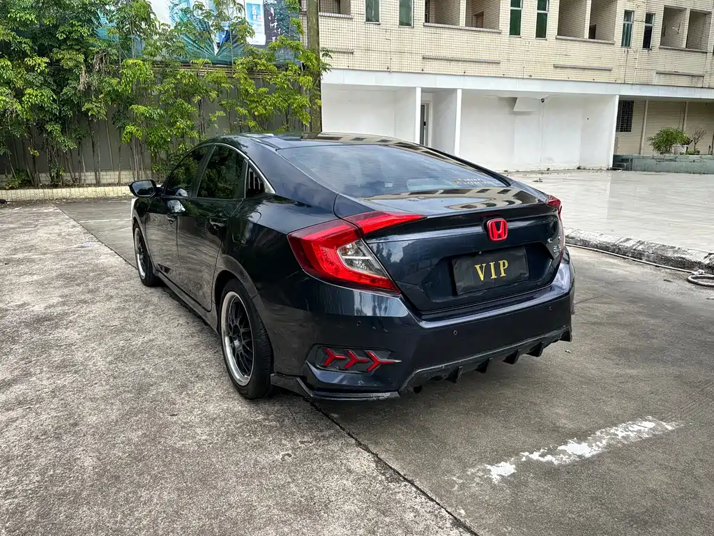 Honda Civic — фото 7
