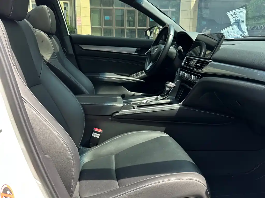 Honda Inspire — фото 11