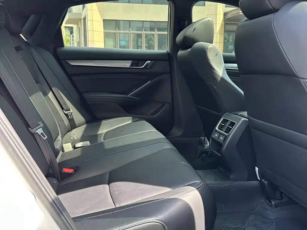 Honda Inspire — фото 10
