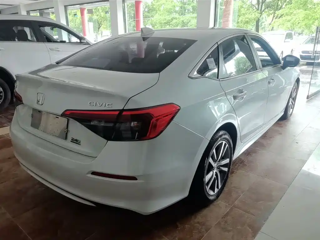 Honda Civic — фото 7
