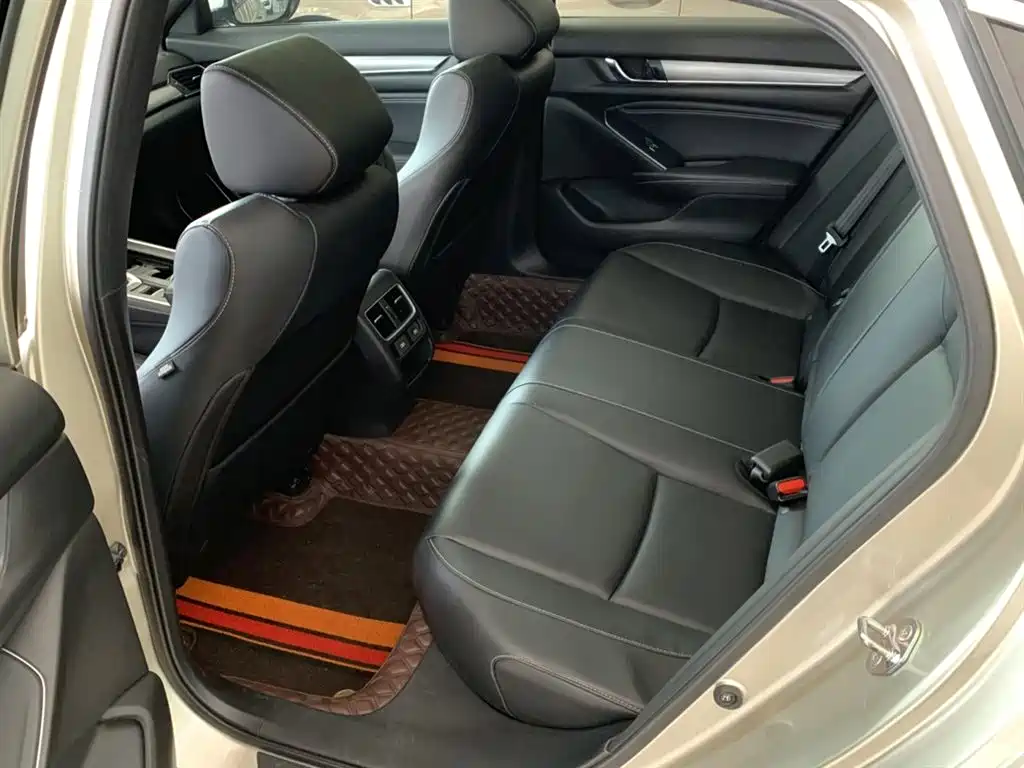 Honda Inspire — фото 15