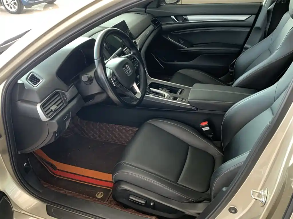 Honda Inspire — фото 17