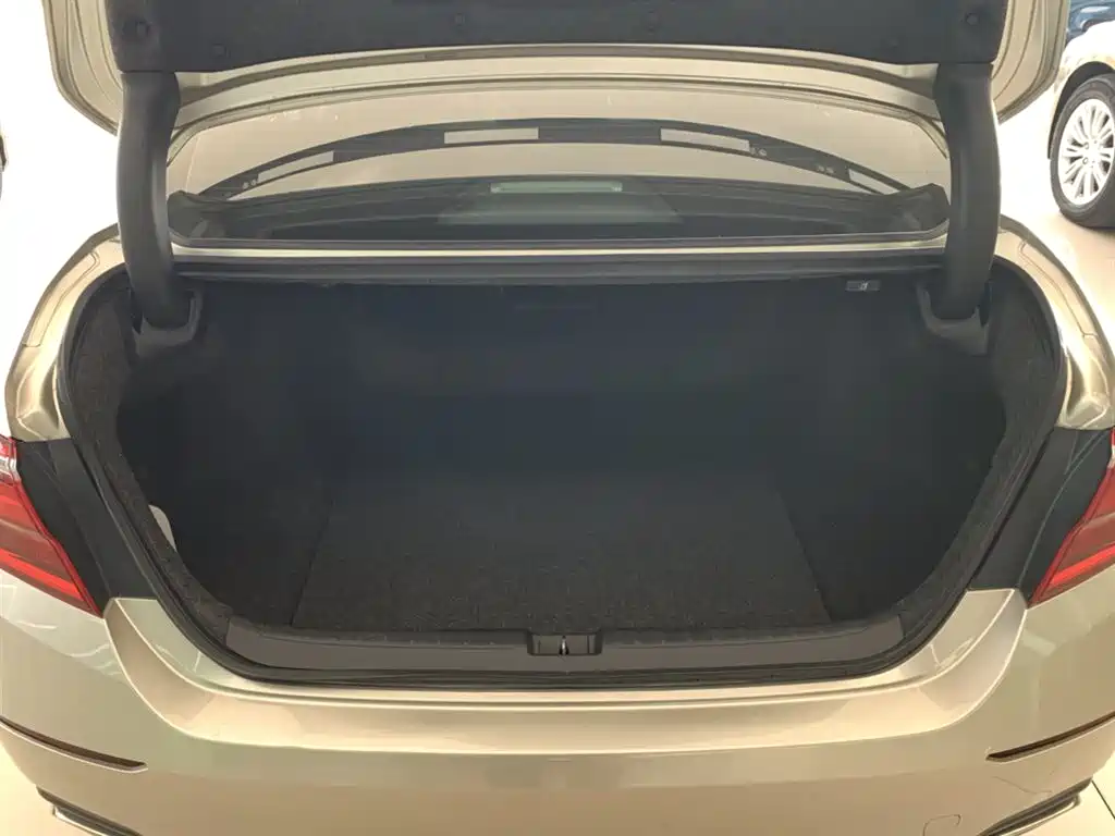 Honda Inspire — фото 19