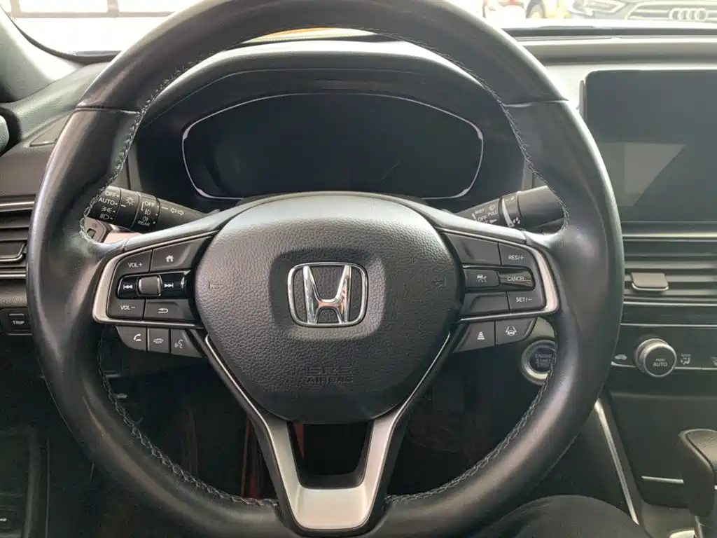 Honda Inspire — фото 10