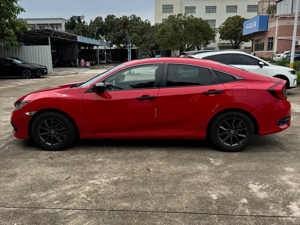 Honda Civic — фото 6