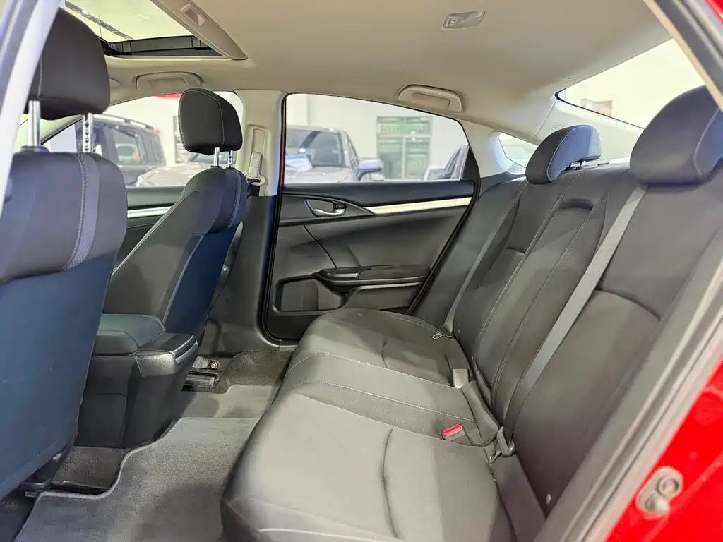 Honda Civic — фото 6