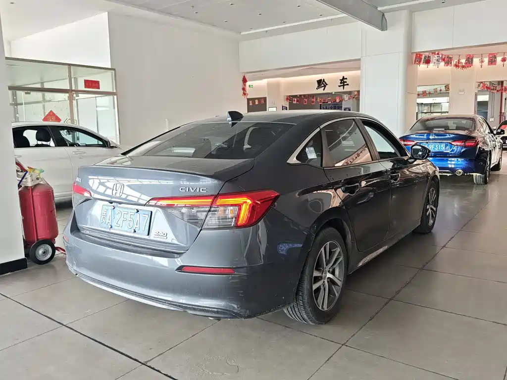 Honda Civic — фото 5