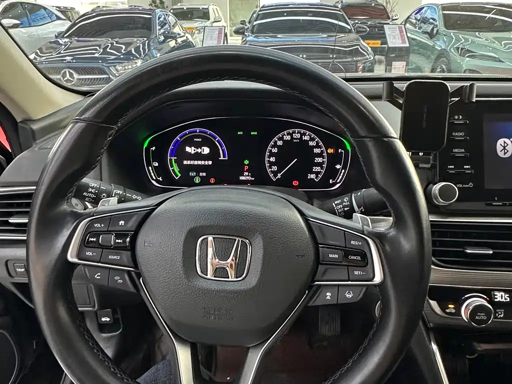 Honda Accord — фото 6