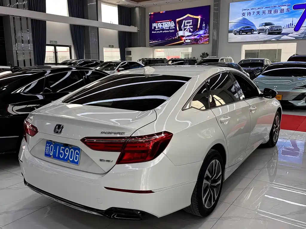 Honda Inspire — фото 11