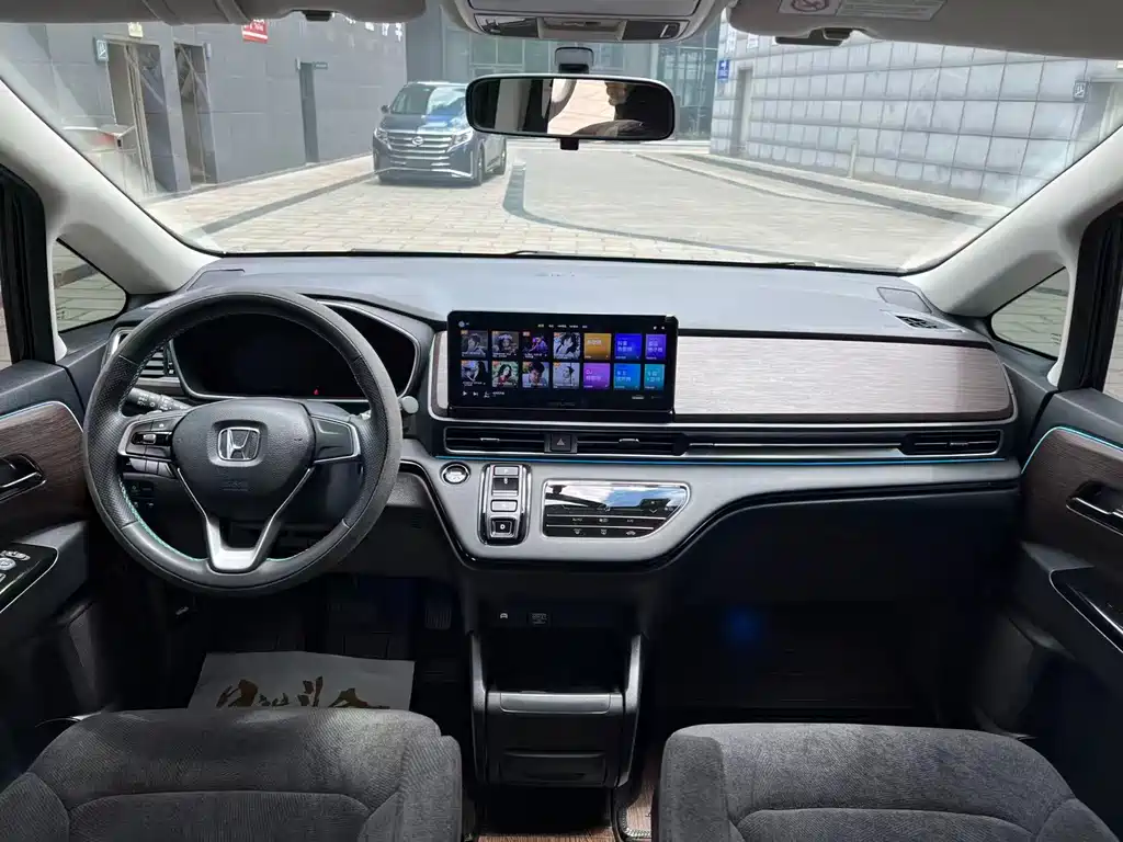 Honda Odyssey — фото 14