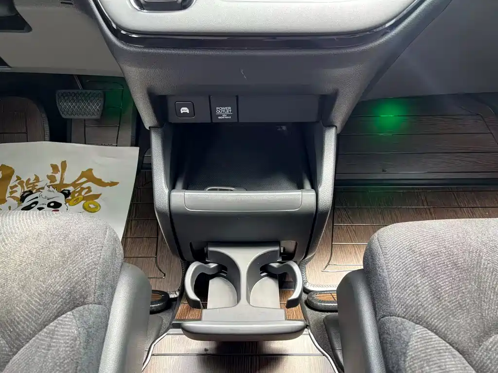 Honda Odyssey — фото 15