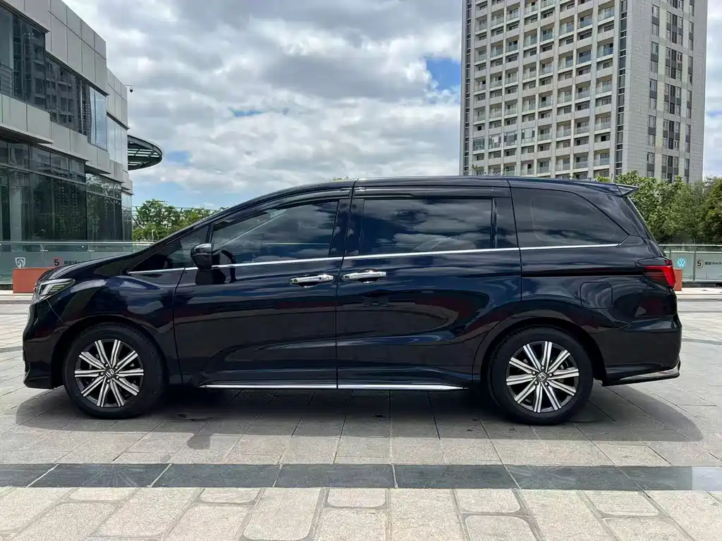 Honda Odyssey — фото 19
